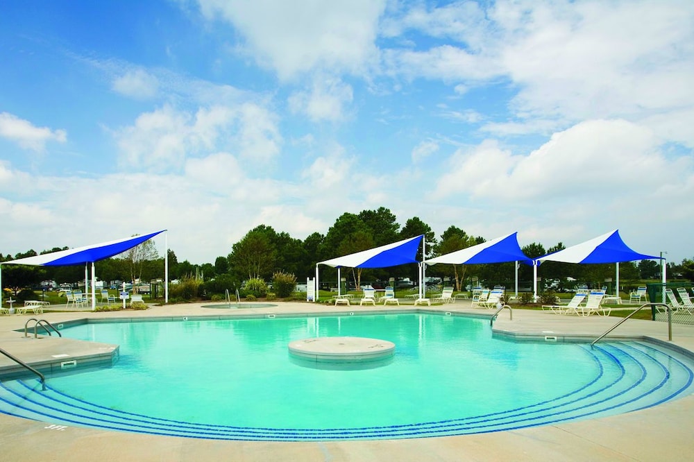 Twin Lakes RV & Camping Resort