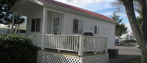 Casa de campo, varias camas, para no fumadores, cocina (Linens Included, Pets Allowed) | Vista frontal de la propiedad