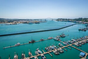 City view from property - Whaler's Rest RV & Camping Resort (South Beach)