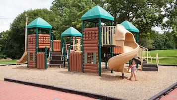 Children’s play area – outdoor