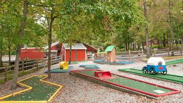 Mini-golf