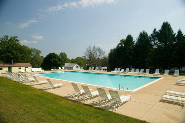 Alberca al aire libre por temporada 