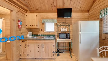 Cottage, 1 Bedroom, Non Smoking, Kitchen (Linens Not Provided) | Private kitchen | Fridge, microwave, stovetop, toaster
