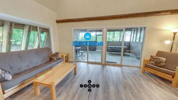 Cabin, 3 Bedrooms, Non Smoking, Kitchen (Linens Not Provided, 2 floors) | Living area | Flat-screen TV