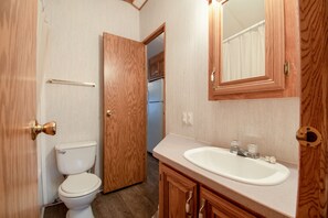 Cabin, 1 Bedroom, Non Smoking, Kitchen (Linens Not Provided) | Bathroom