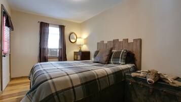 Hytte – premium, 2 dobbeltsenger, ikke-røyk, kjøkken (Linens Included, No Pets Allowed) | Wi-fi (mot et tillegg)