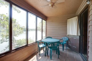 Terrace/patio - Natchez Trace RV Campground (Hohenwald)