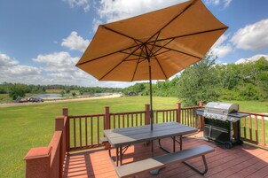 Cottage, Multiple Beds, Non Smoking, Kitchen (Linens Included, No Pets Allowed ) | Terrace/patio