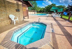 2 piscinas al aire libre