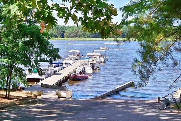 Dock