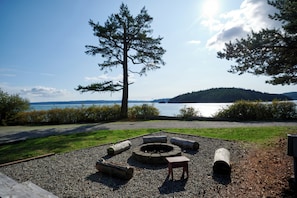 Fireplace - La Conner RV & Camping Resort (La Conner)