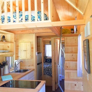 House, 1 Bedroom (Tiny House, No Pets, Linens Included) - Leavenworth RV Campground (Leavenworth)