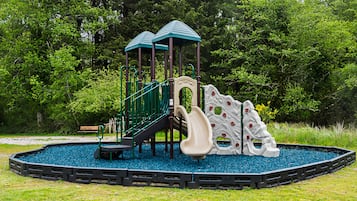 Children’s play area – outdoor