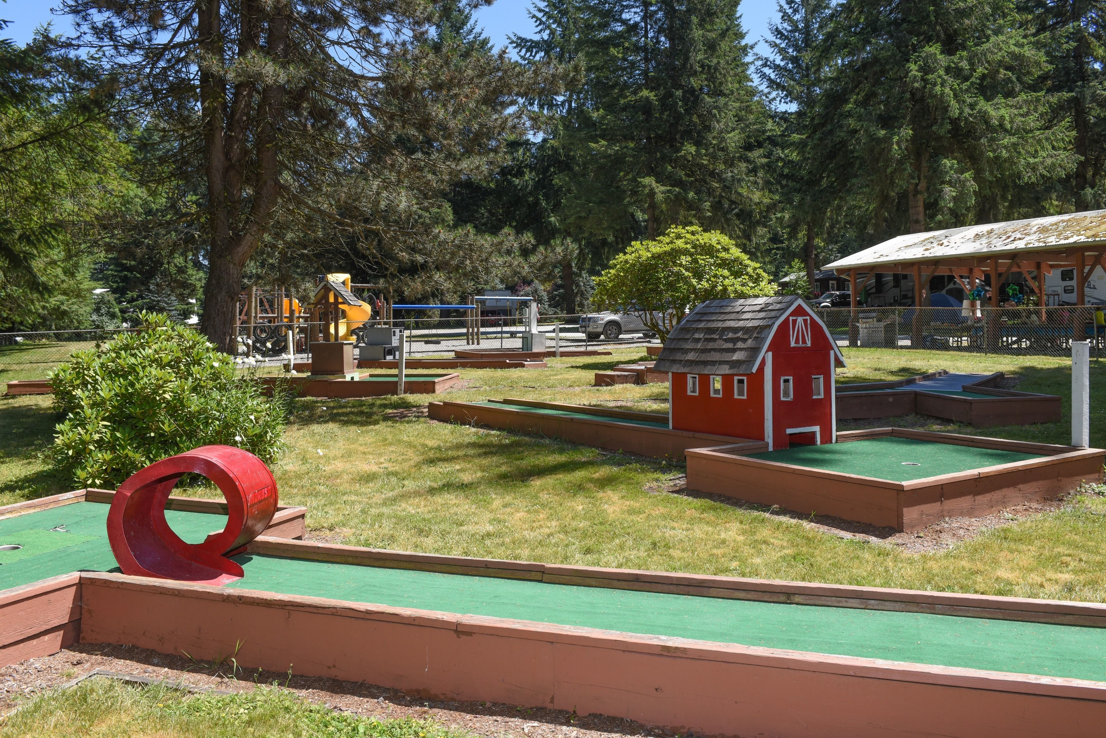 Mini-golf
