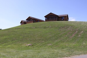 Room - Neshonoc Lakeside Camping Resort (West Salem)