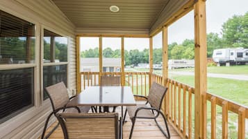 Deluxe Cabin, 2 Bedrooms (Park Model, Linens Included) | Teres/patio