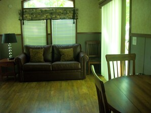 Living area - Tranquil Timbers Camping Resort (Sturgeon Bay)