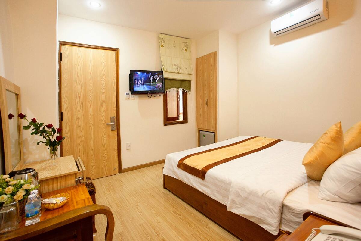 Superior Double Room | Minibar, in-room safe, blackout drapes, WiFi (free)