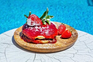 Petit déjeuner préparé à la commande compris tous les jours