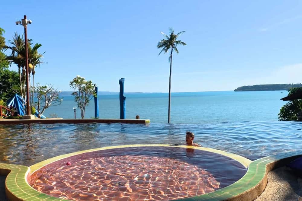 Koh Mak Buri Hut Natural Resort