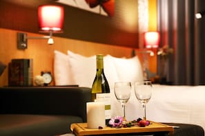 Executive Double Room | Down duvets, free minibar, desk, iron/ironing board