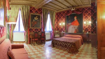 Chambre Double | Minibar, coffres-forts dans les chambres, décoration personnalisée