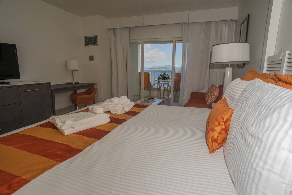 Premium bedding, in-room safe, desk, iron/ironing board