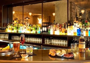 Bar (en la propiedad)