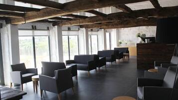 Bar (en el alojamiento)