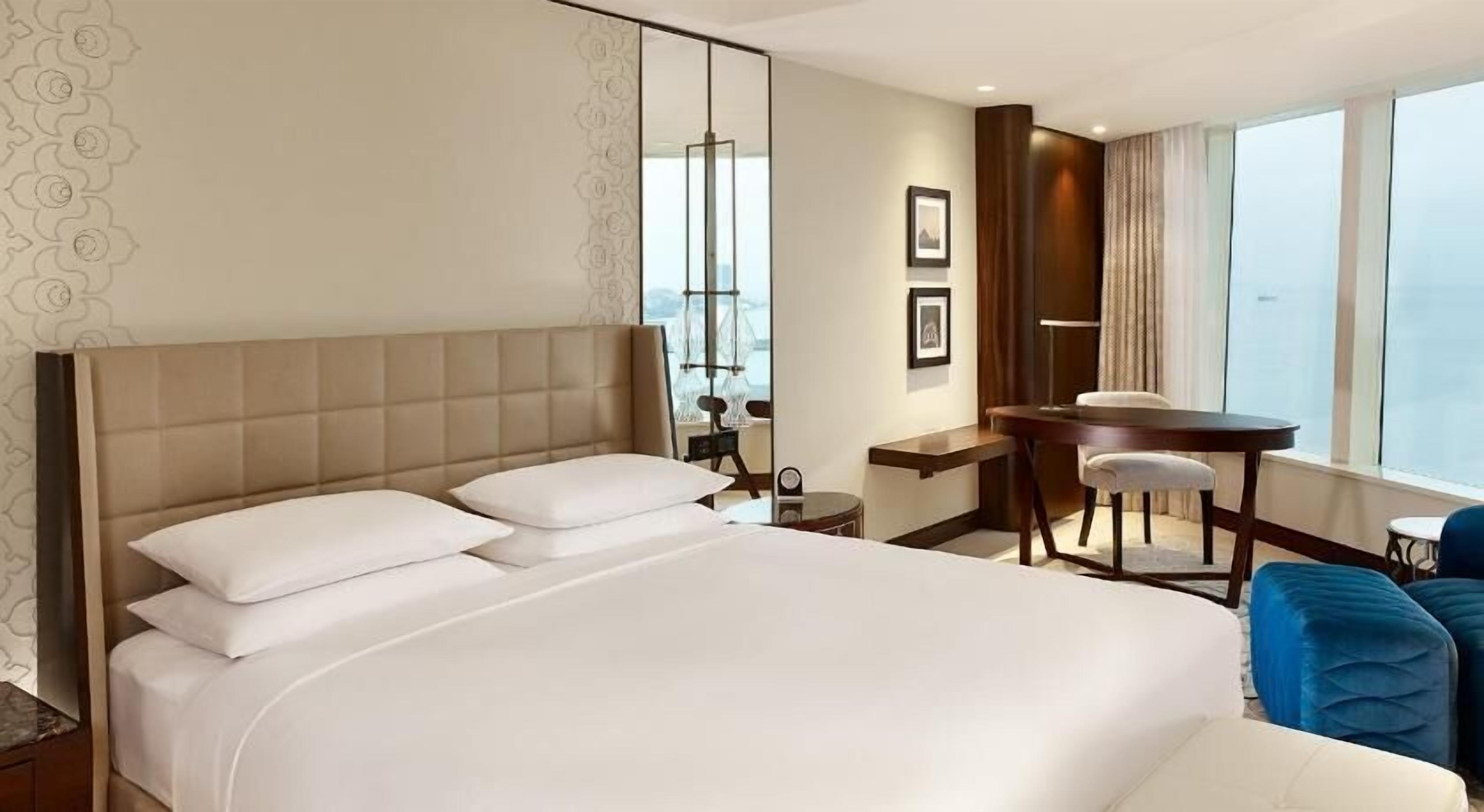 Premium bedding, minibar, in-room safe, desk