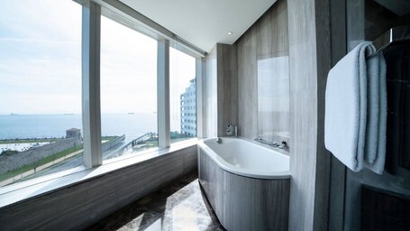 Hyatt Regency Istanbul Atakoy - Image 2