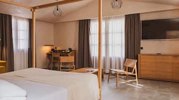 Junior Suite Smart | Hochwertige Bettwaren, Minibar, Zimmersafe, individuell dekoriert