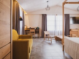 Junior Suite Smart | Premium bedding, minibar, in-room safe, desk
