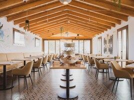 Daily buffet breakfast (EUR 10 per person)