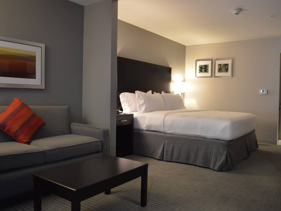 Suite, 1 King Bed | Premium bedding, in-room safe, desk, blackout drapes