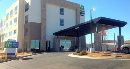 Holiday Inn Express & Suites Tahlequah, an IHG Hotel