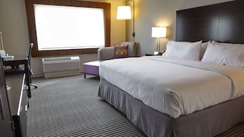 Premium bedding, in-room safe, desk, blackout drapes
