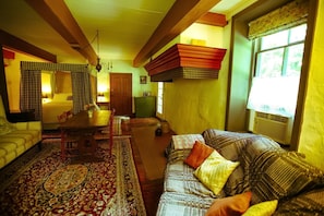 Sábanas italianas Frette, decoración personalizada y muebles diferentes 