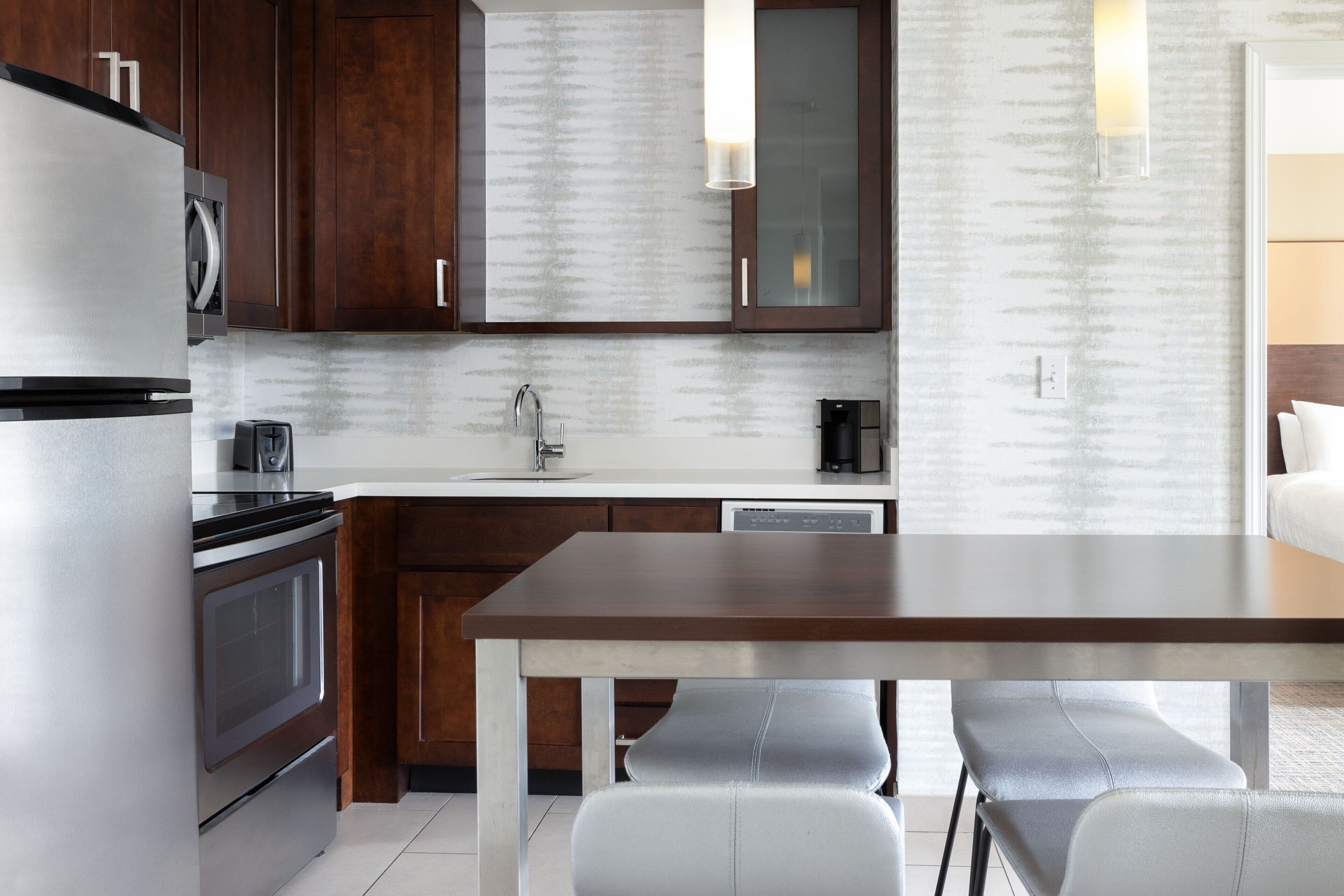 suite, 1 double bed | private kitchen | fridge, microwave, stovetop, dishwasher