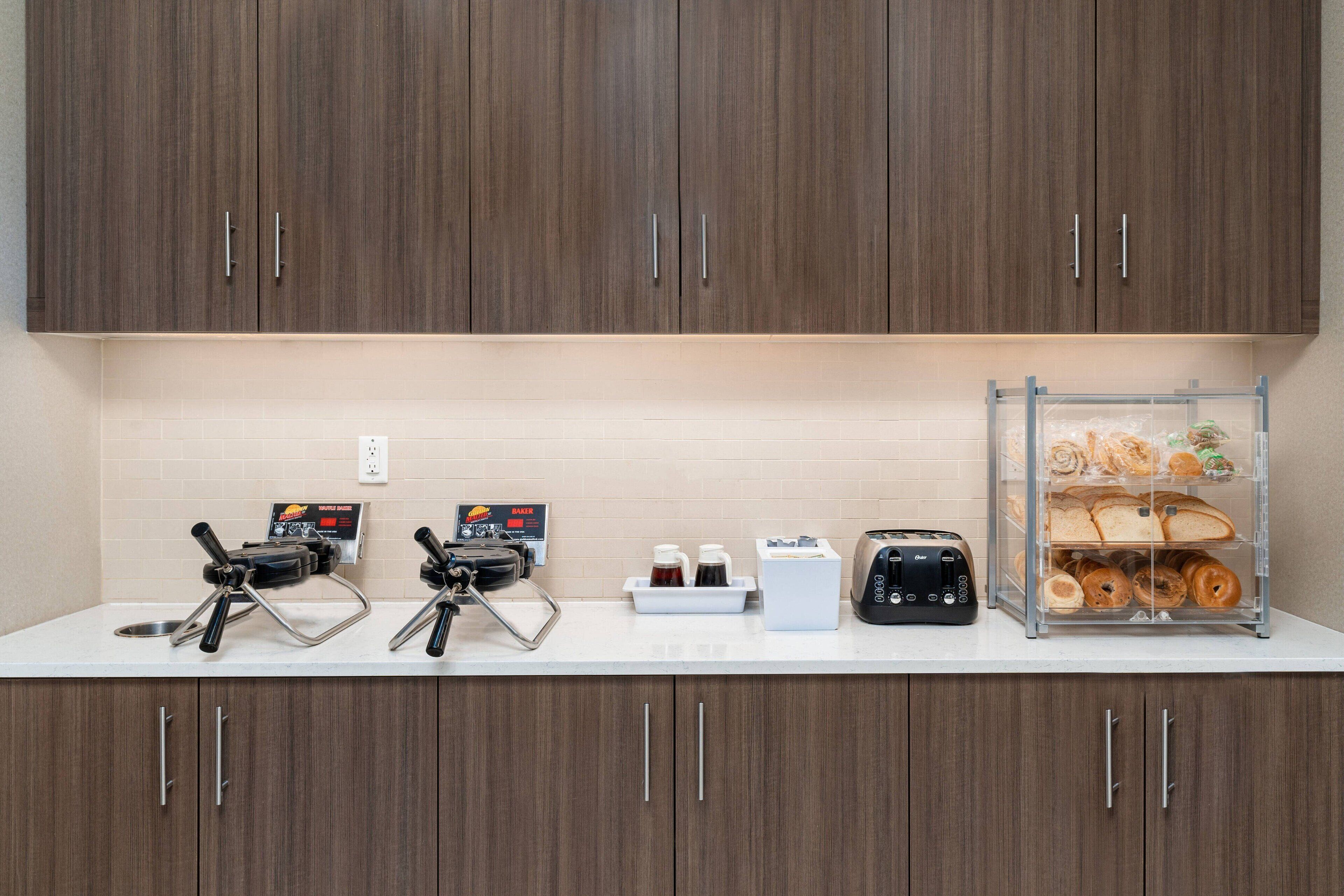 free daily continental breakfast