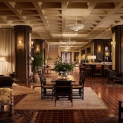 Pasadena Hotel & Pool
