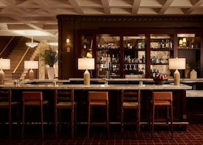 Bar (on property) - Pasadena Hotel & Pool (Pasadena)
