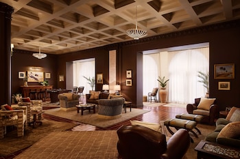 Hotel entrance and lobby at Pasadena Hotel & Pool