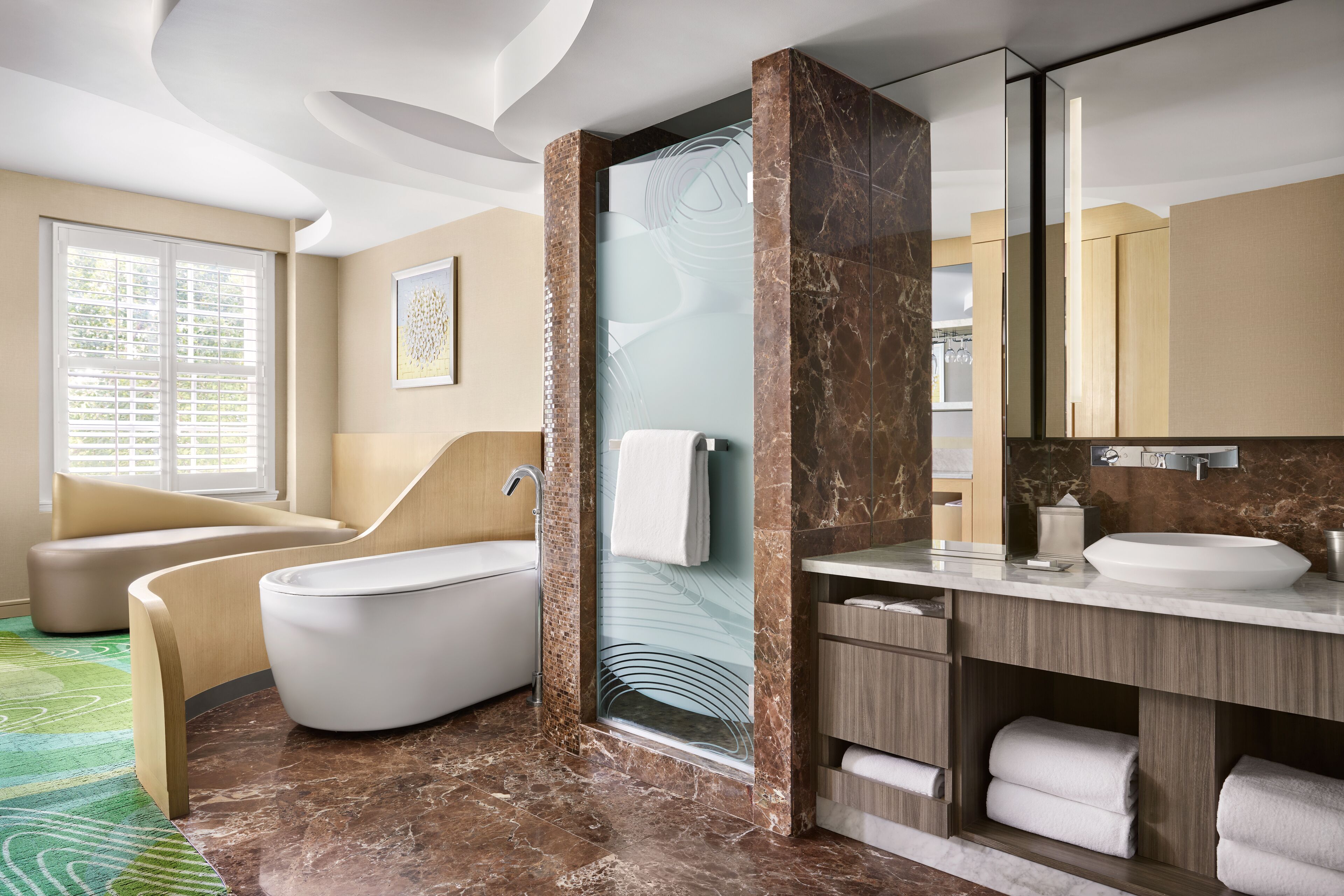 premier room, 1 king bed, corner | 1 bedroom, in-room safe, desk, laptop workspace