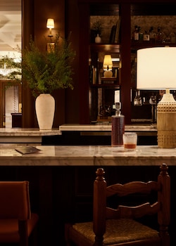 Bar (on property) at Pasadena Hotel & Pool