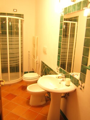 Apartment, 1 Bedroom | Bathroom