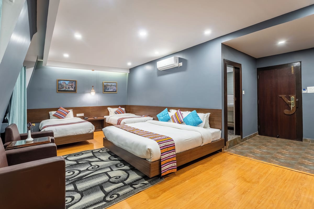 In-room safe, desk, blackout drapes, soundproofing