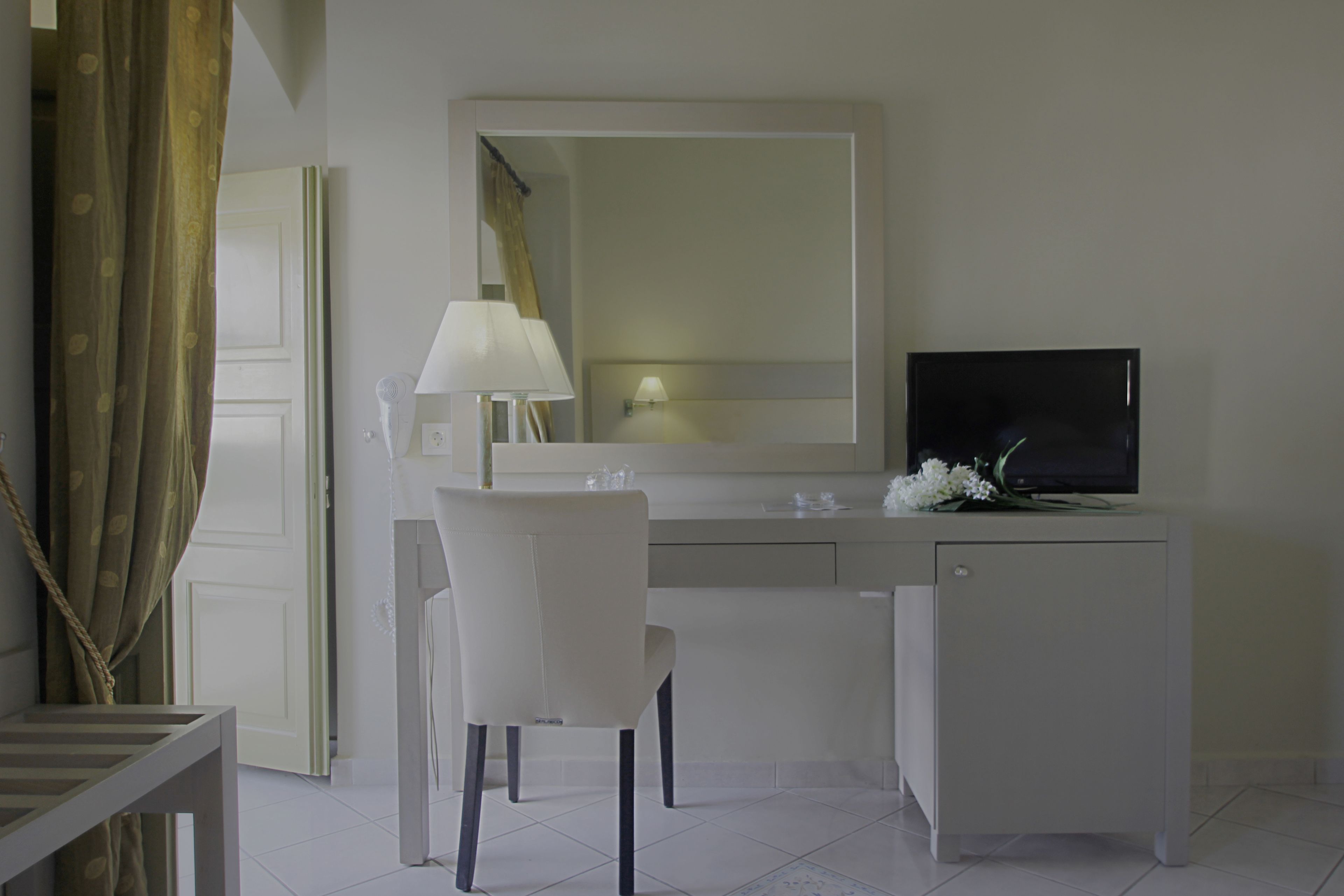 1 bedroom, minibar, in-room safe, desk