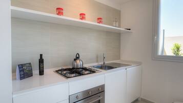 Muebles diferentes, tabla de planchar con plancha y wifi gratis