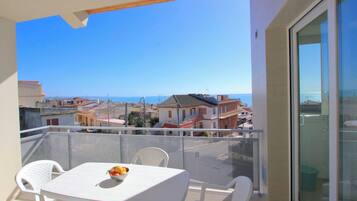 Individually furnished, iron/ironing board, free WiFi, bed sheets